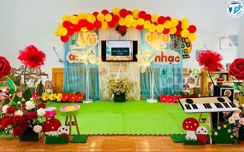 Phong cách dễ thương sinh động với nhiều màu sắc nổi bật, tạo cảm giác dễ thương sinh động